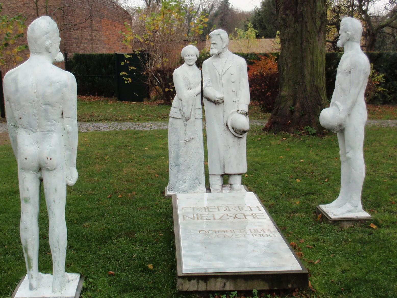 Nietzsches grav i födelsestaden Röcken i sydöstra Tyskland.